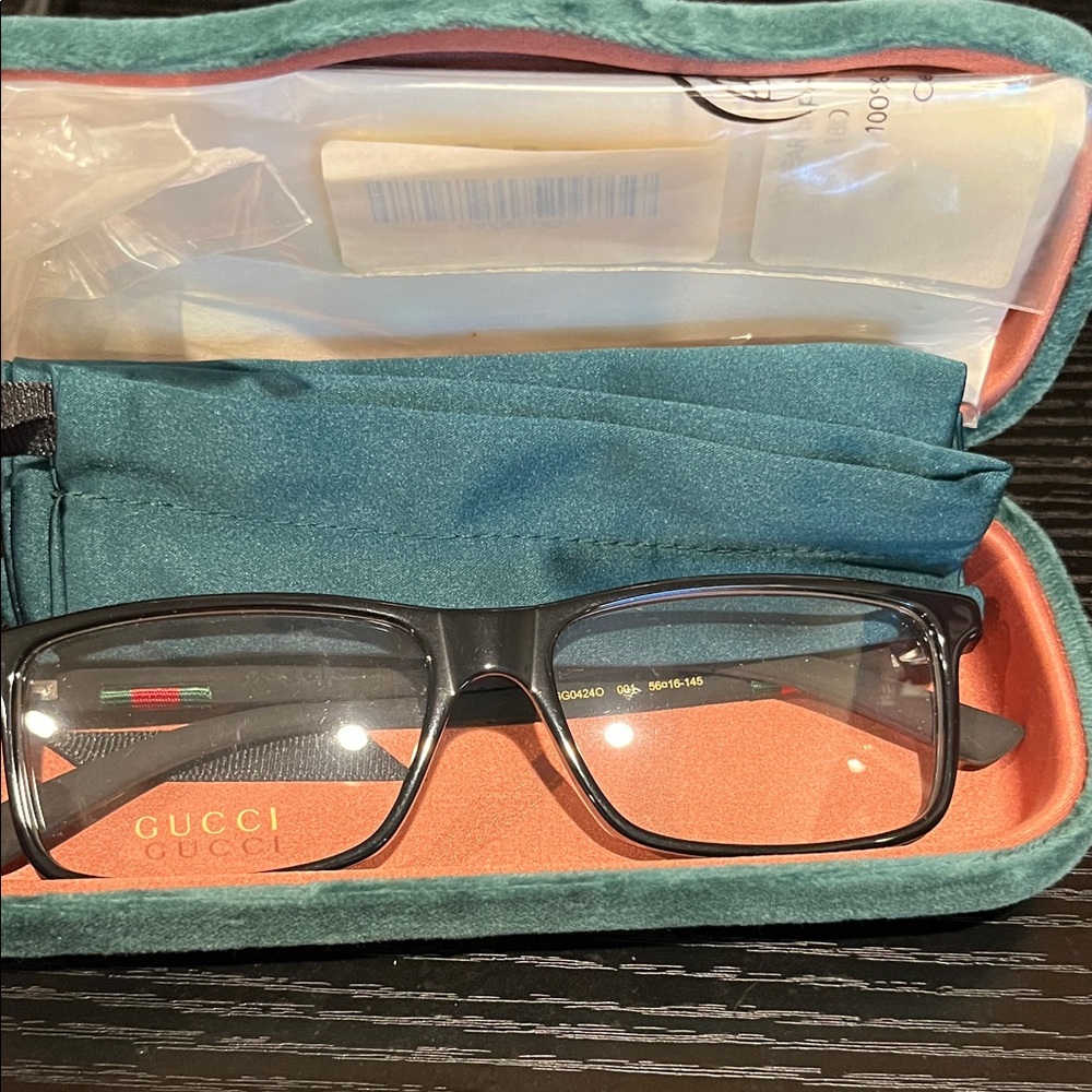 Gucci Black Glasses and Green Men's Bag and Green case